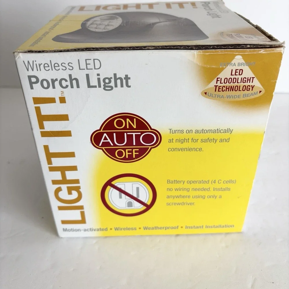 LIGHT IT! Outdoor Light Wireless Motion Activated LED #20031-101 New Bronze